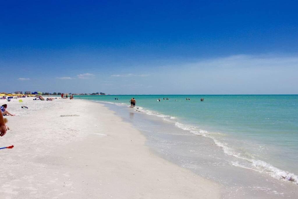 Luxurious Modern Townhouse Right Across Beach!! Table Tennis St. Pete Beach Dış mekan fotoğraf
